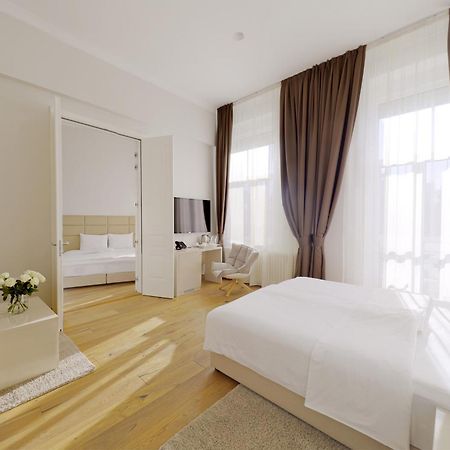 Lanterna Rooms City Center Novi Sad Buitenkant foto