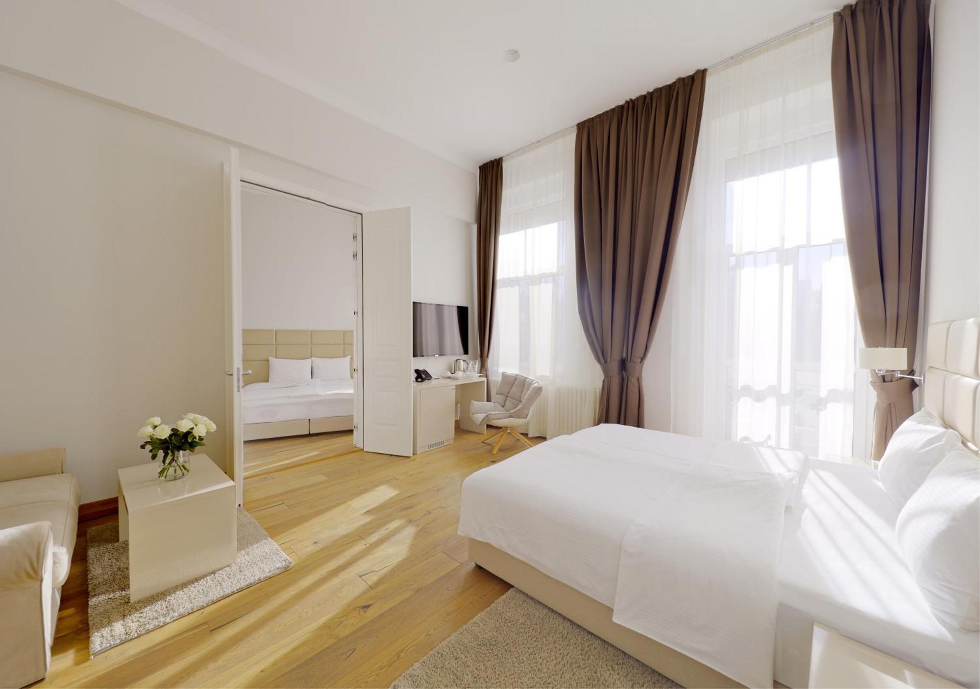 Lanterna Rooms City Center Novi Sad Buitenkant foto